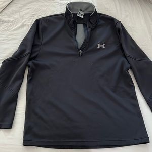 Medium Under Armour pull over 1/4 zip
